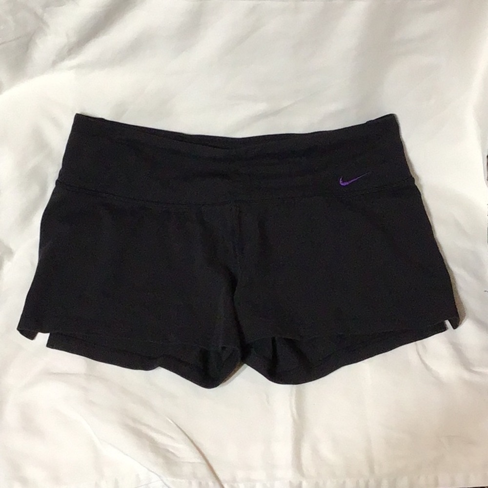NIKE WOMENS SHORTS